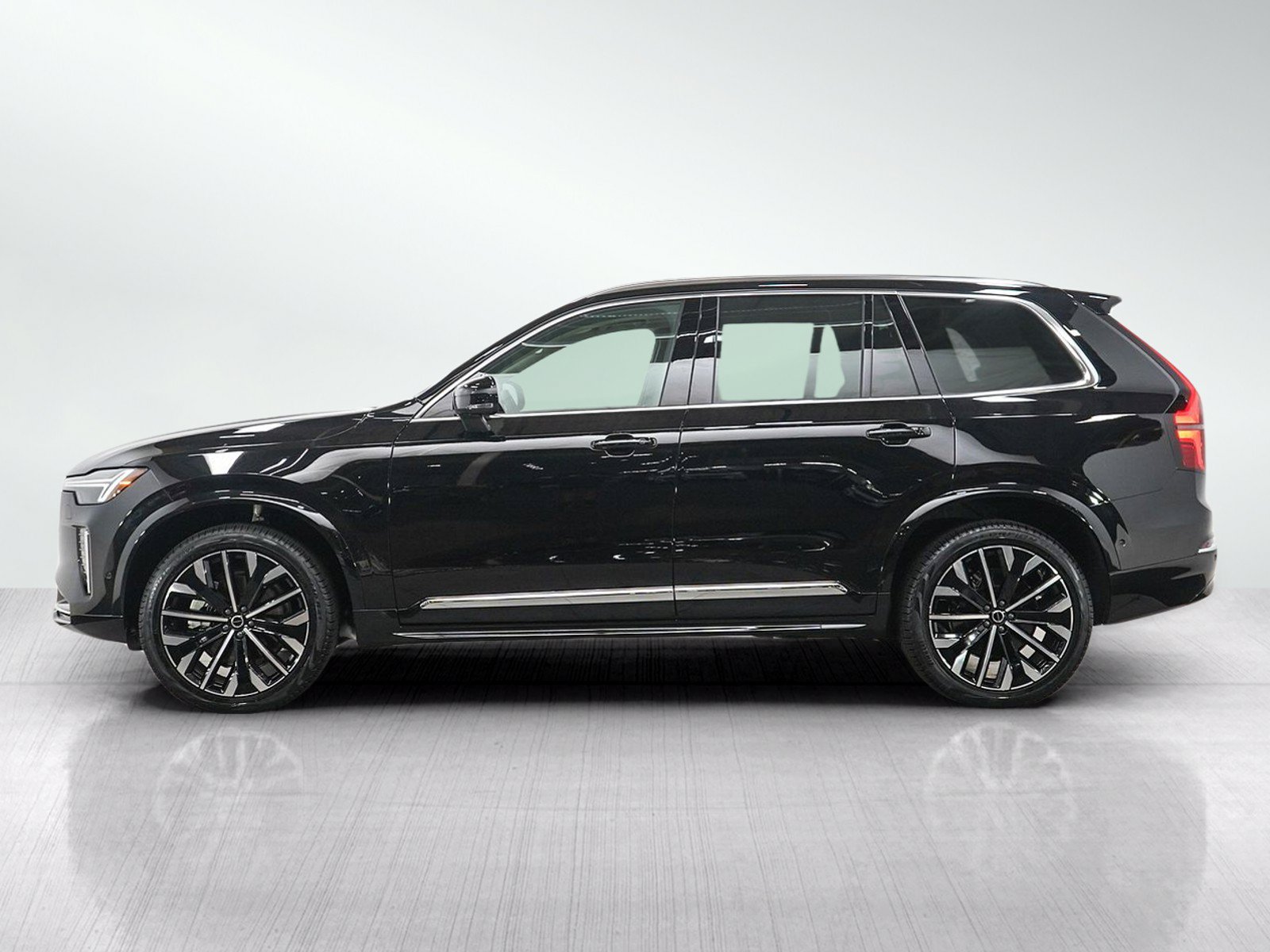 Used 2026 Volvo XC90 B6 Plus AWD/4WD image 3