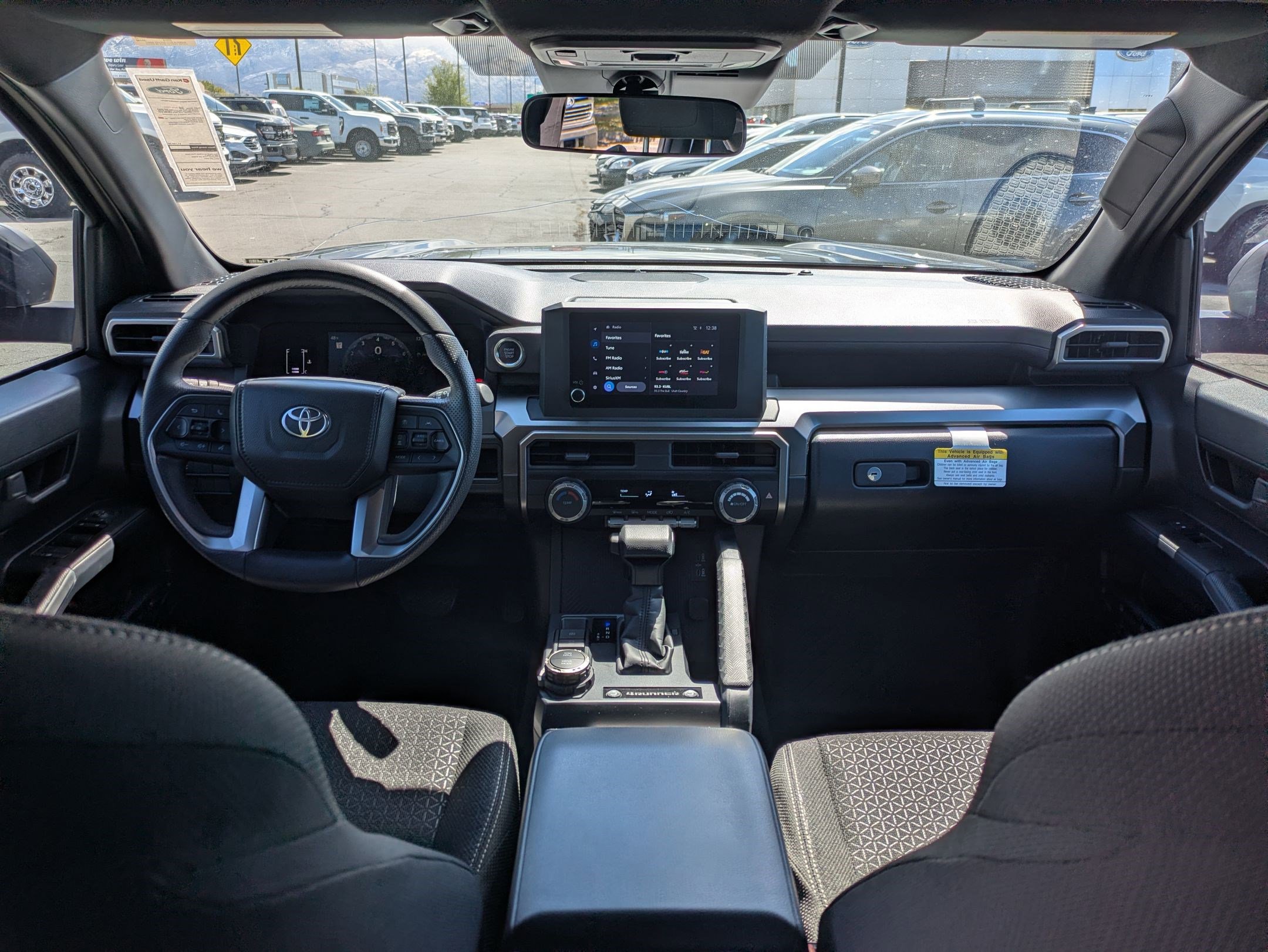Used 2025 Toyota 4Runner SR5 AWD/4WD image 29