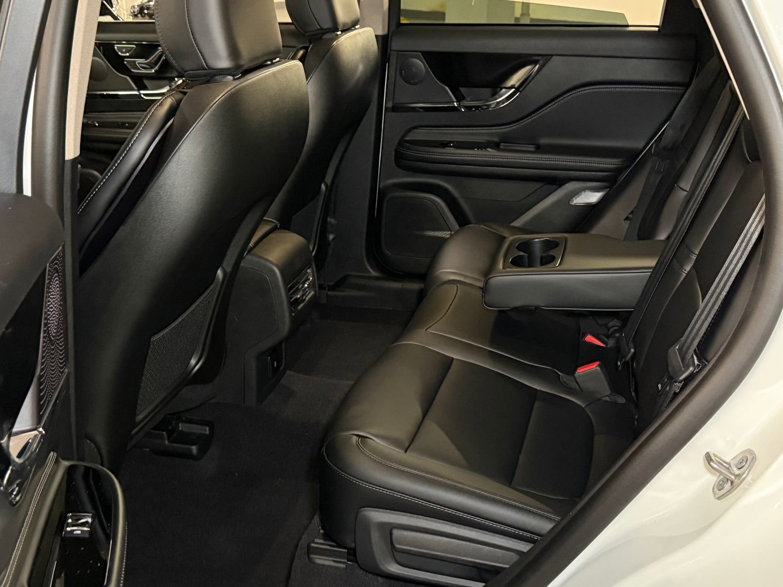 New 2026 Lincoln Corsair Premiere FWD image 16