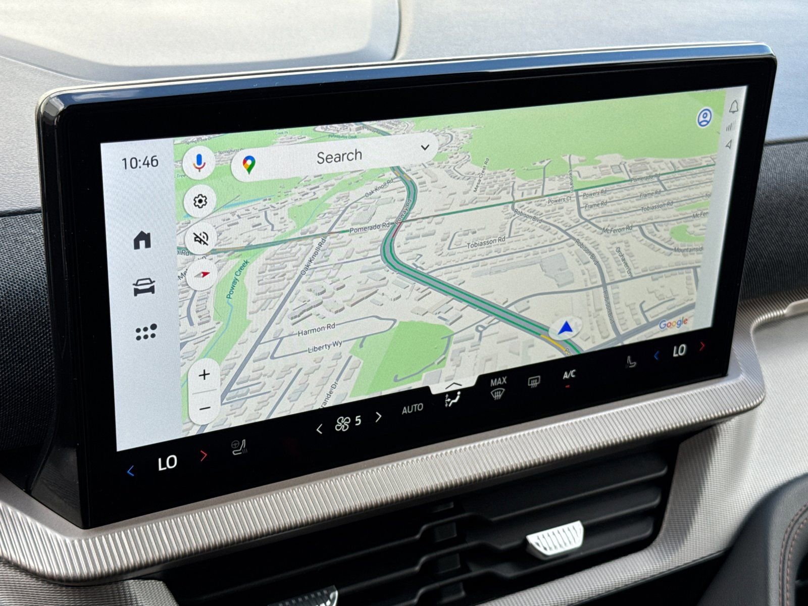 Used 2025 Ford Explorer Active w/ Active Comfort Package image 23