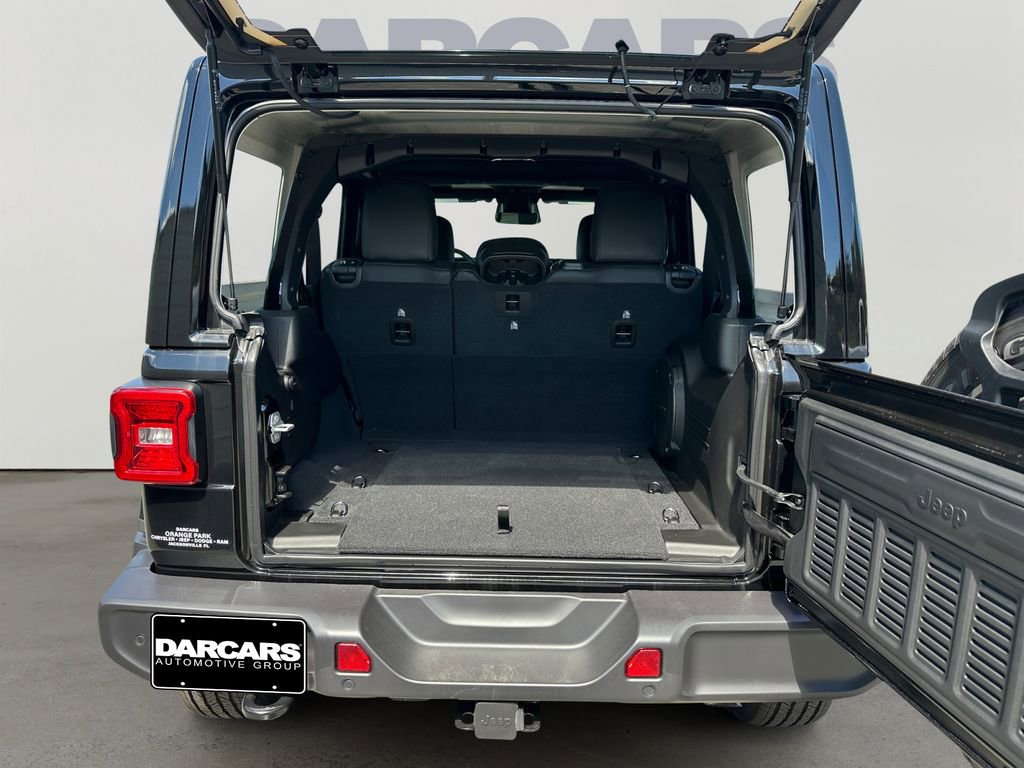 New 2025 Jeep Wrangler Unlimited Sahara AWD/4WD image 14