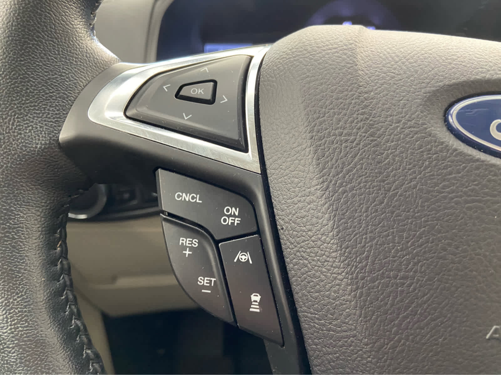 Used 2023 Ford Edge Titanium w/ Equipment Group 301A image 25