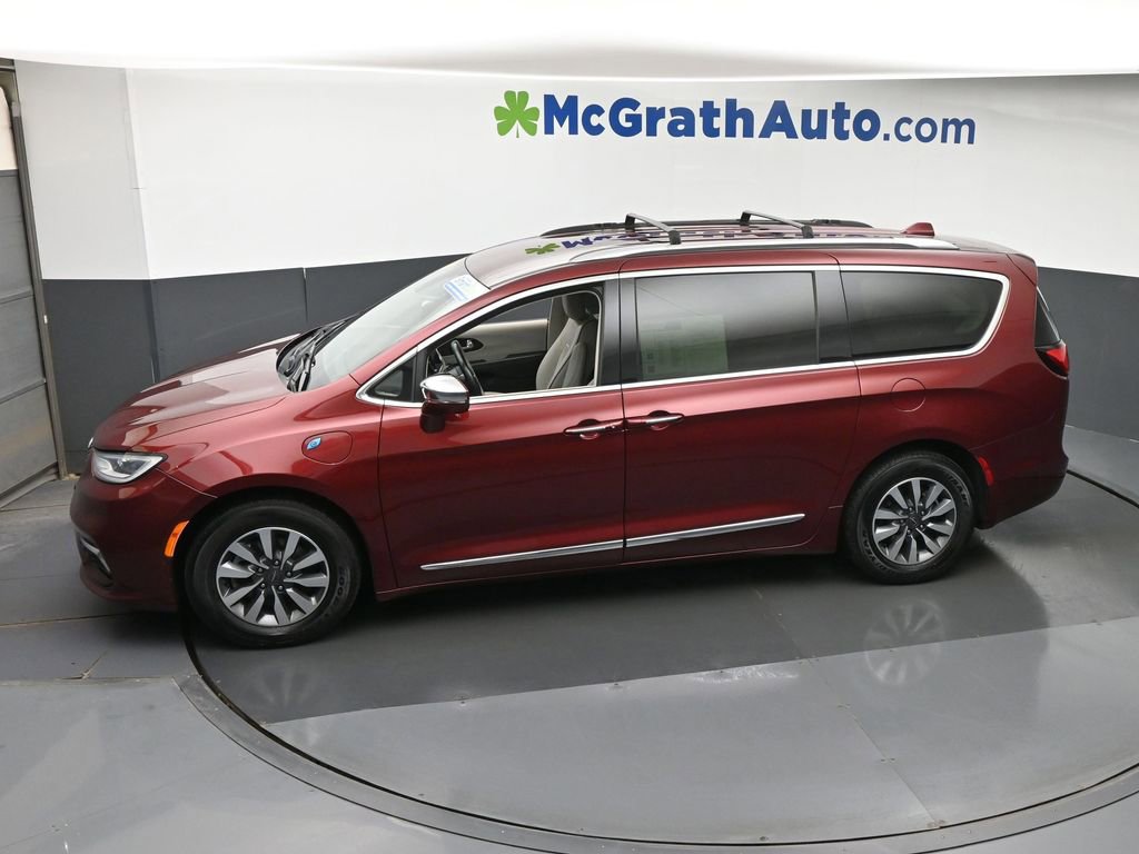 Used 2021 Chrysler Pacifica Limited w/ Premium & Safety Sphere Group image 20