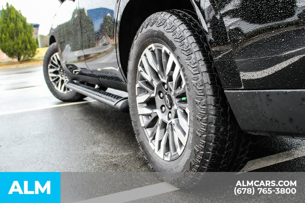 Used 2025 Chevrolet Tahoe Z71 w/ Z71 Off-Road Package AWD/4WD image 14