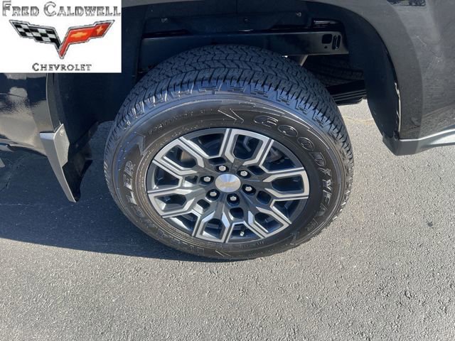 Used 2024 Chevrolet Colorado LT w/ LT Convenience Package III image 38