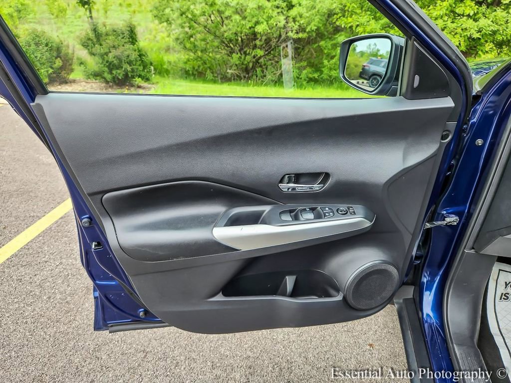 Used 2019 Nissan Kicks SR w/ SR Premium Package FWD image 23