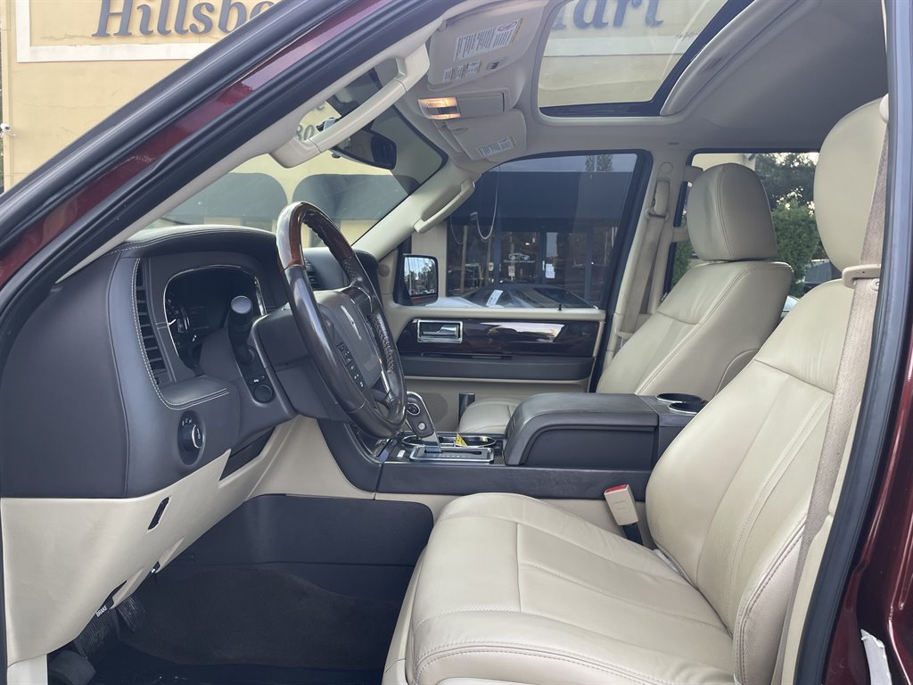 Used 2016 Lincoln Navigator L Reserve AWD/4WD image 23