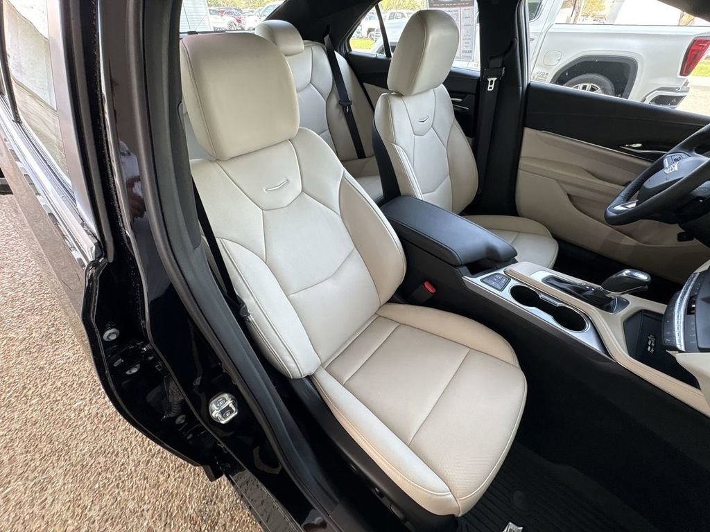 Certified 2025 Cadillac CT4 Premium Luxury image 29