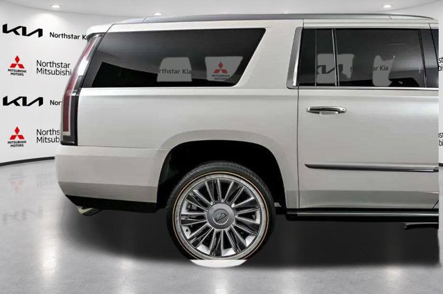Used 2015 Cadillac Escalade ESV Platinum AWD/4WD image 24