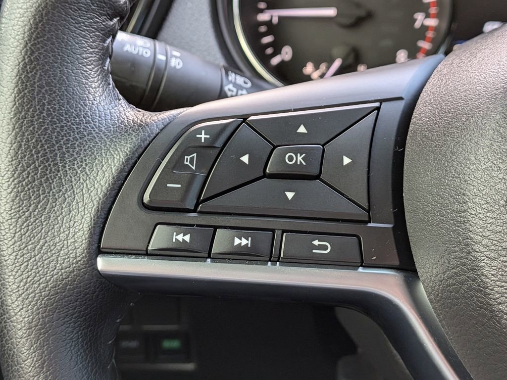 Used 2022 Nissan Rogue Sport SL w/ Premium Package image 27