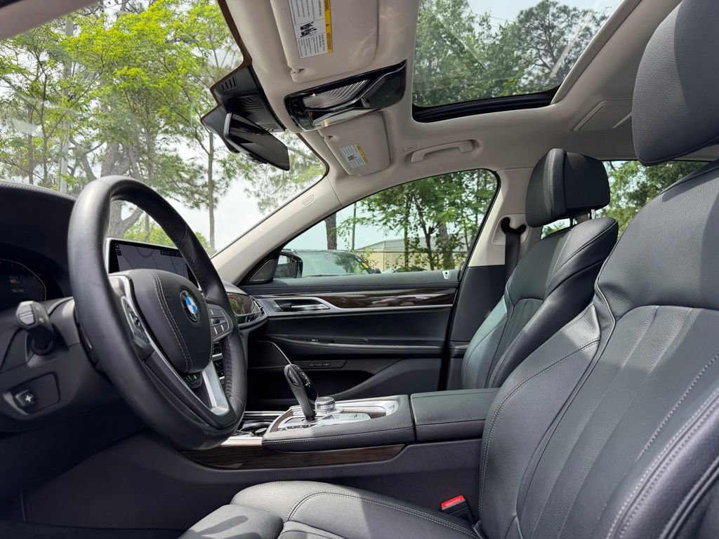 Used 2020 BMW 740i RWD image 10