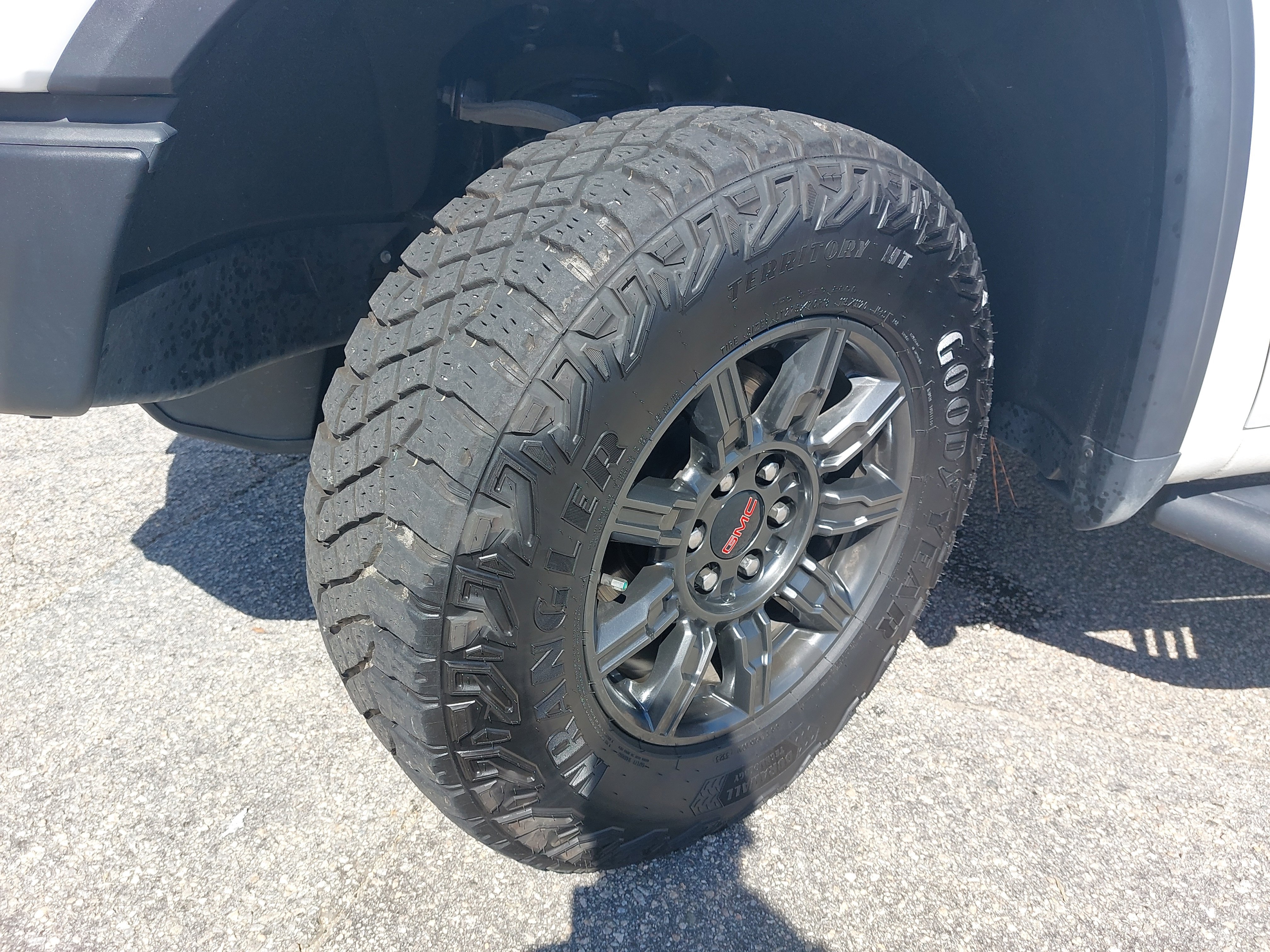 Used 2024 GMC Sierra 1500 AT4X image 34