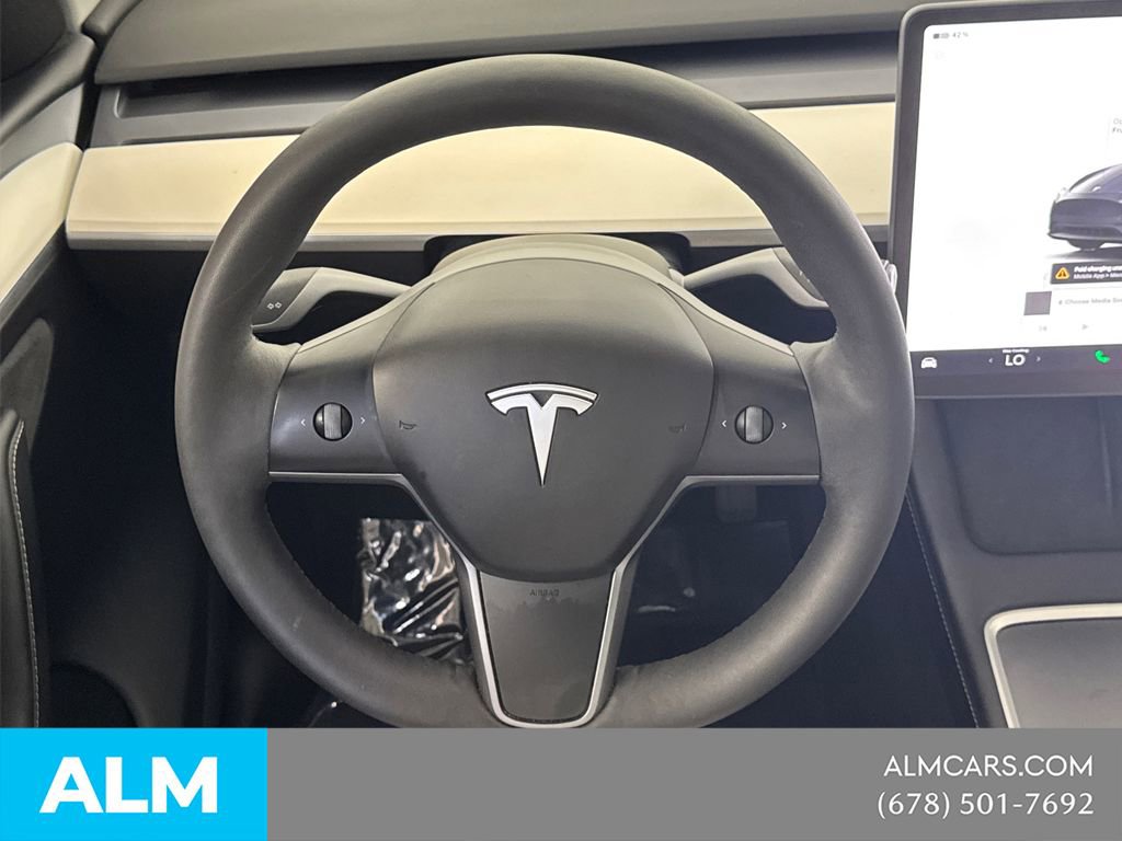 Used 2024 Tesla Model Y Long Range image 27