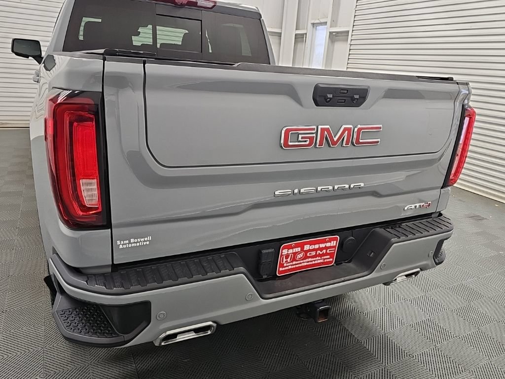 Certified 2025 GMC Sierra 1500 AT4 w/ AT4 Premium Package AWD/4WD image 8