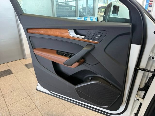 Used 2021 Audi Q5 e Premium Plus AWD/4WD image 19