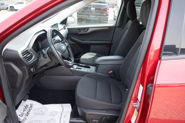 Used 2023 Ford Escape Active AWD/4WD image 2