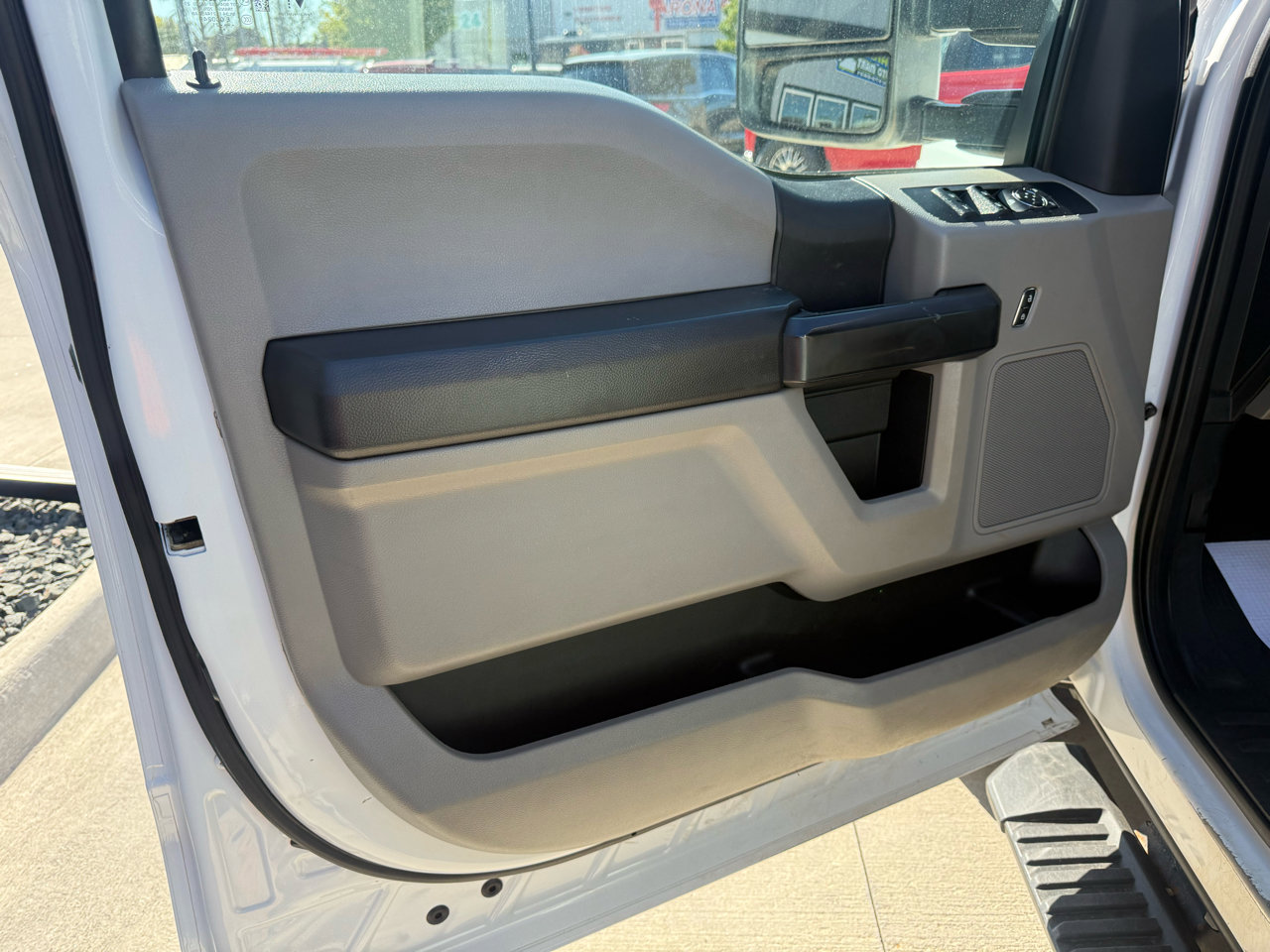 Used 2021 Ford F250 XL w/ Power Equipment Group image 12