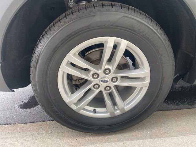 Used 2023 Ford Explorer XLT w/ Equipment Group 202A image 11