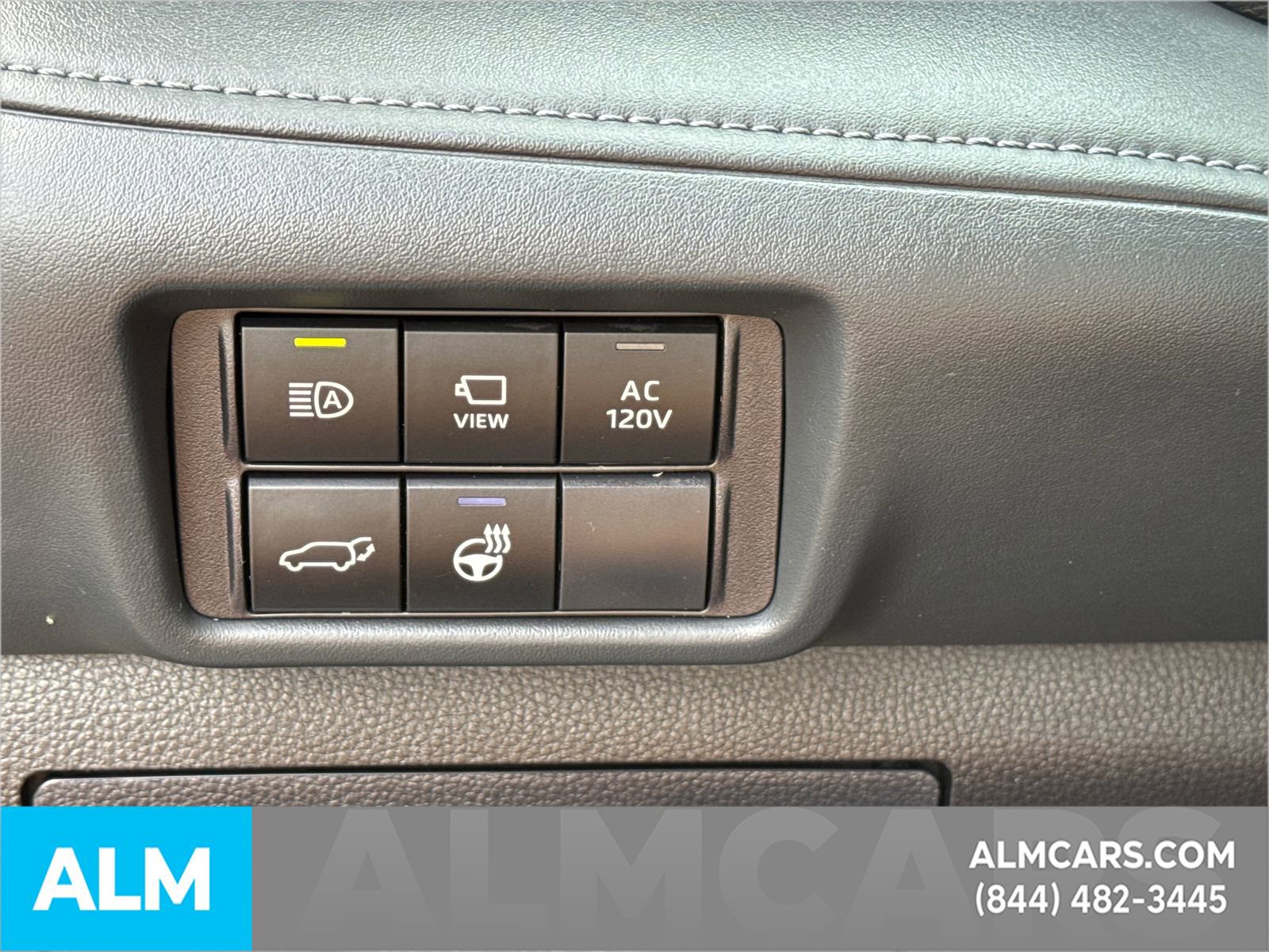 Used 2024 Toyota Highlander Limited image 41