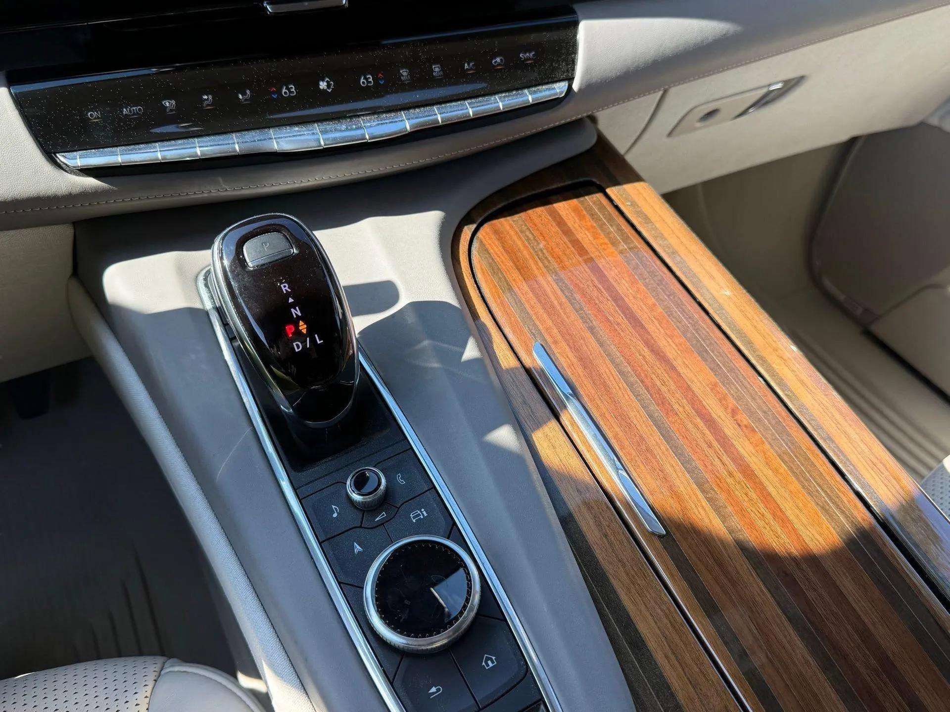 Used 2024 Cadillac Escalade ESV Sport Platinum w/ Heavy-Duty Trailer Package image 38