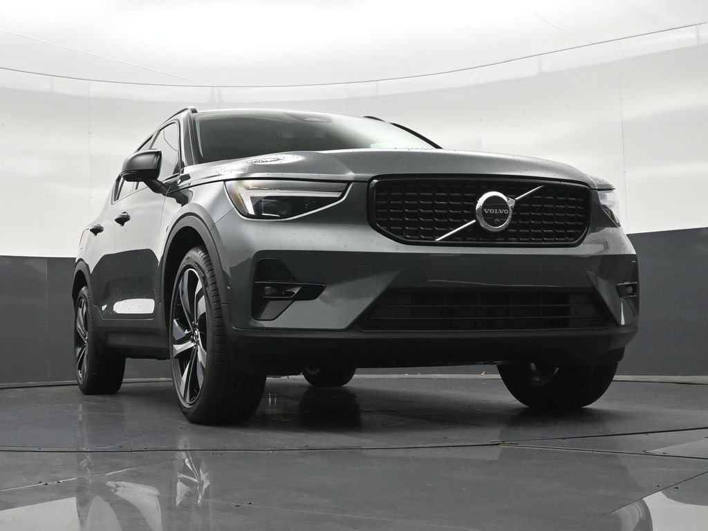 New 2026 Volvo XC40 B5 Plus AWD/4WD image 27