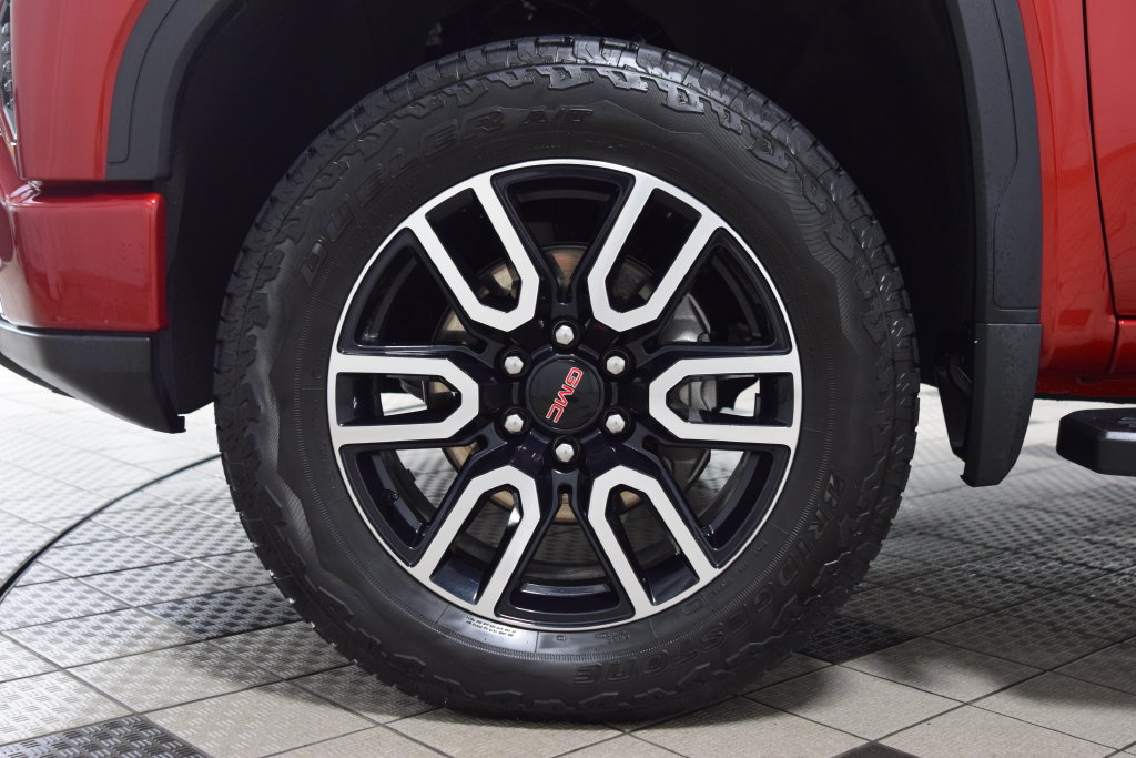 Used 2025 GMC Sierra 1500 AT4 w/ AT4 Premium Package AWD/4WD image 27