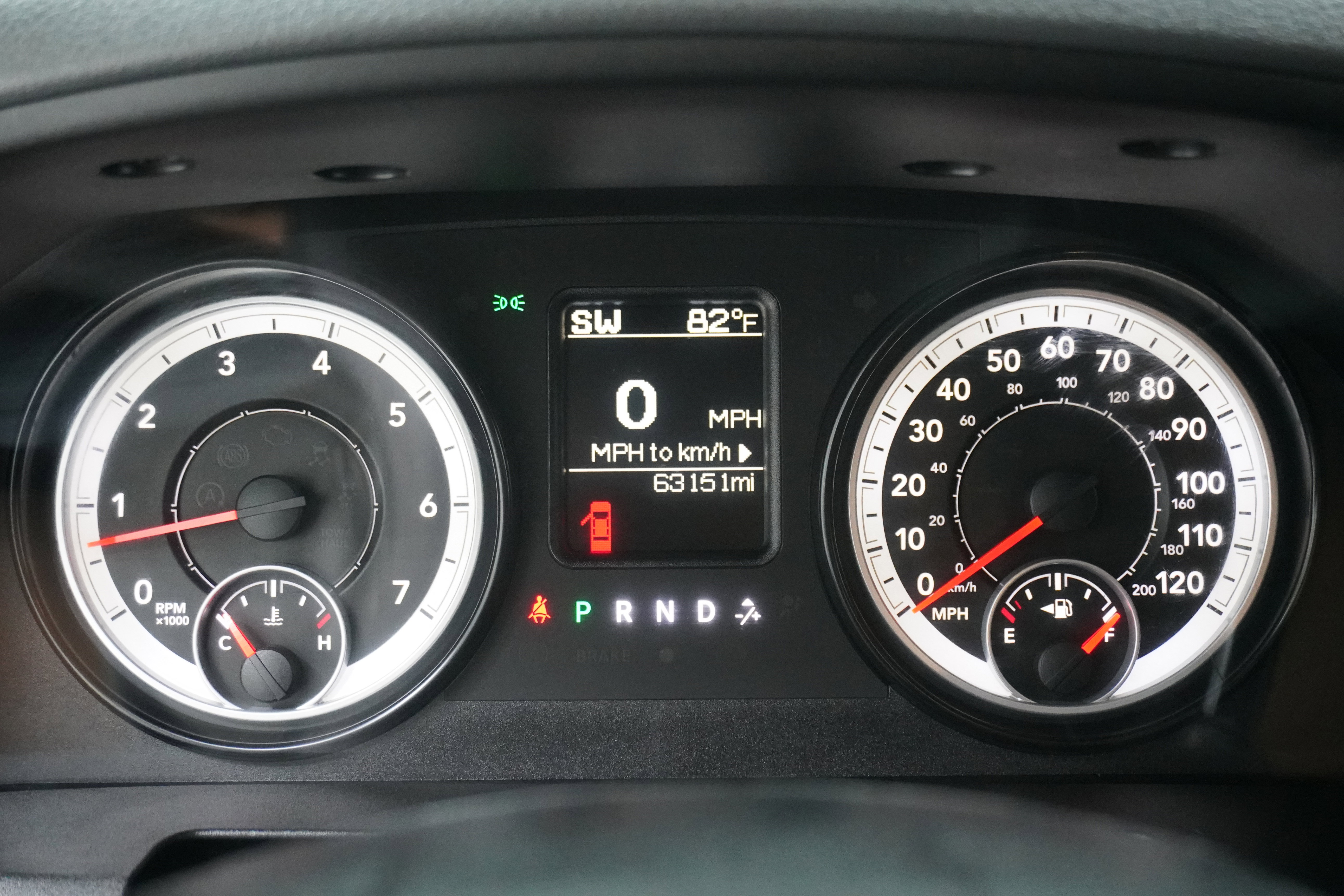 Used 2014 RAM 1500 Express RWD image 16