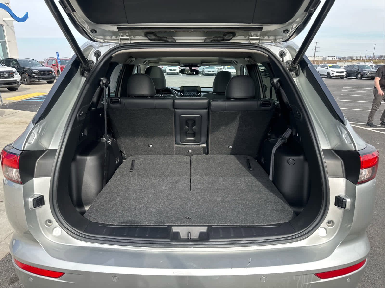 Used 2024 Mitsubishi Outlander SE image 44