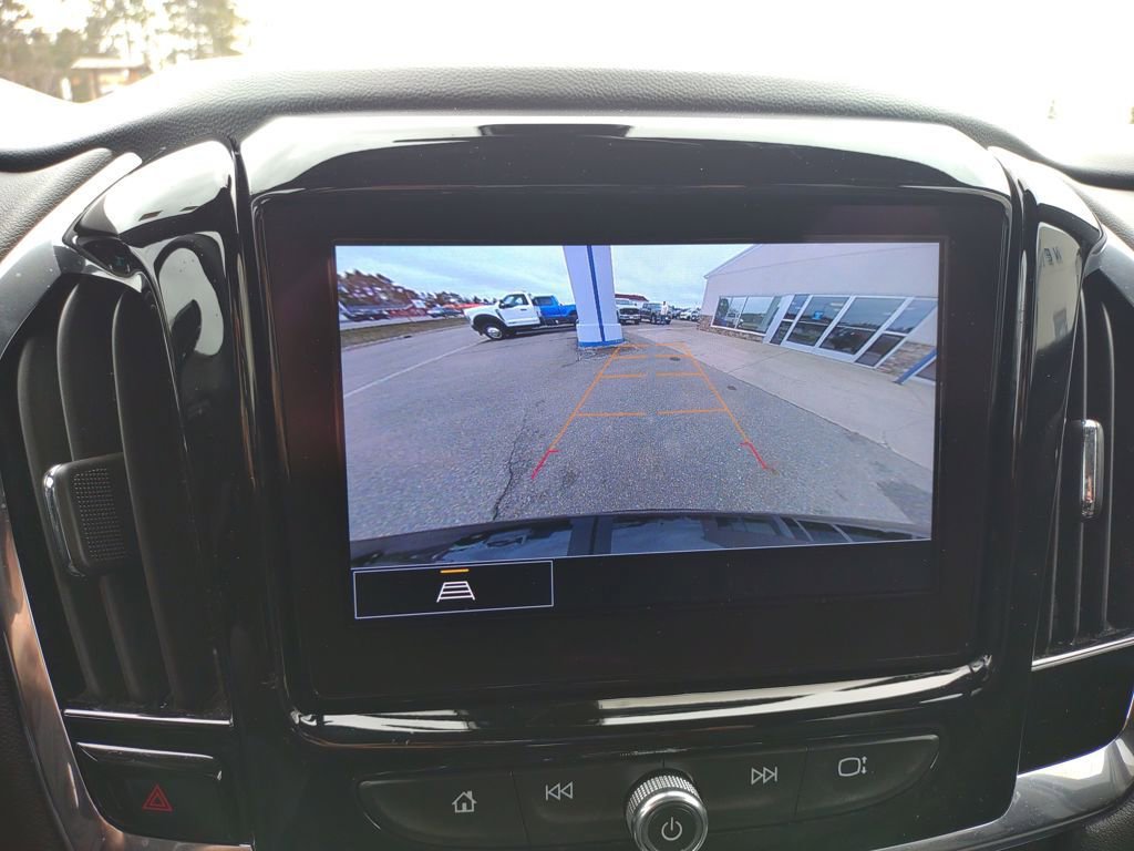 Used 2023 Chevrolet Traverse LT AWD/4WD image 19