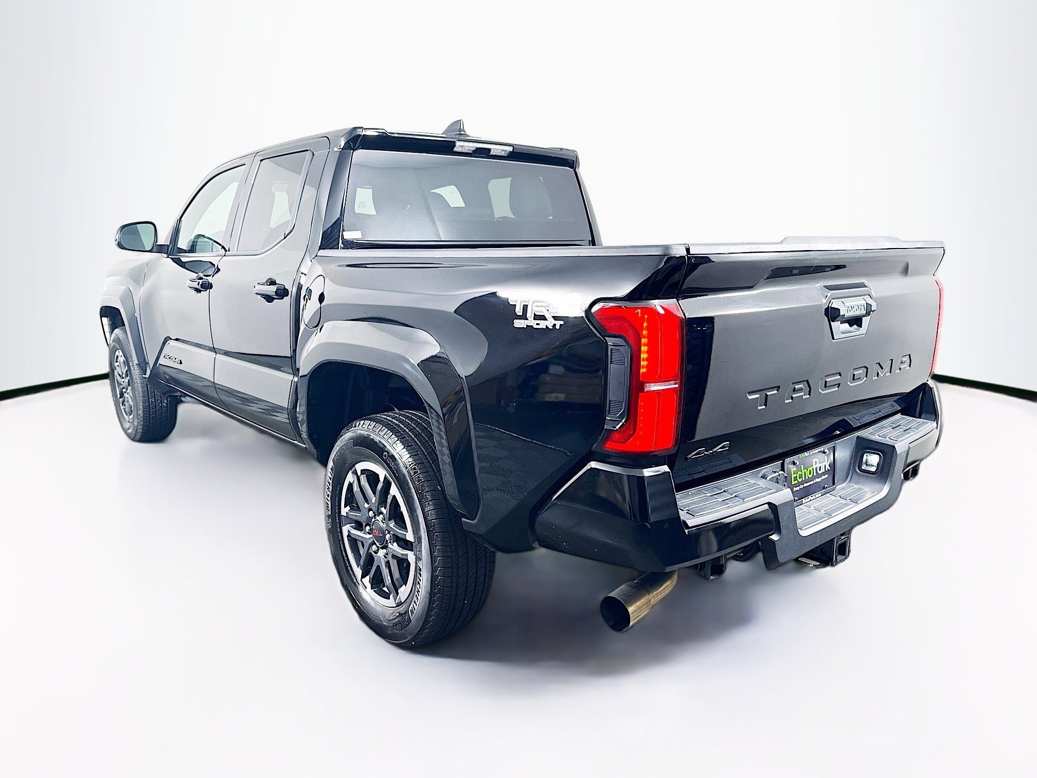 Used 2025 Toyota Tacoma TRD Sport image 5