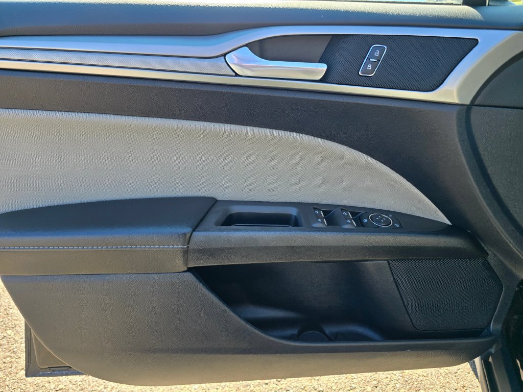 Used 2020 Ford Fusion S FWD image 12