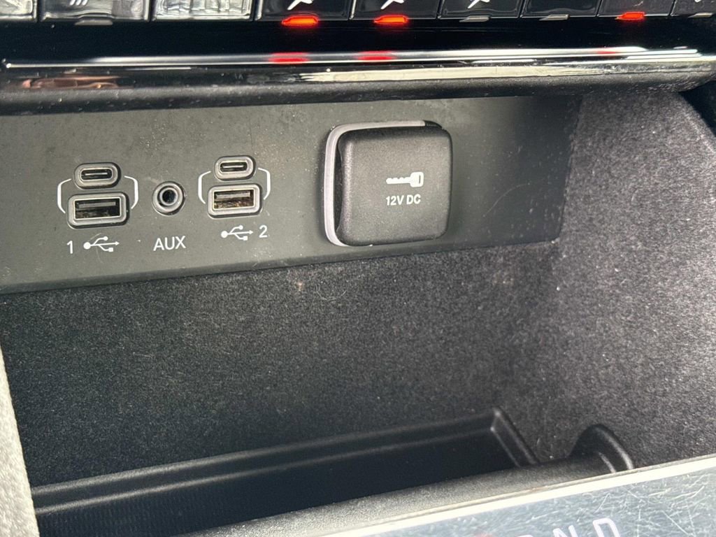 Used 2021 Jeep Grand Cherokee L Limited image 6