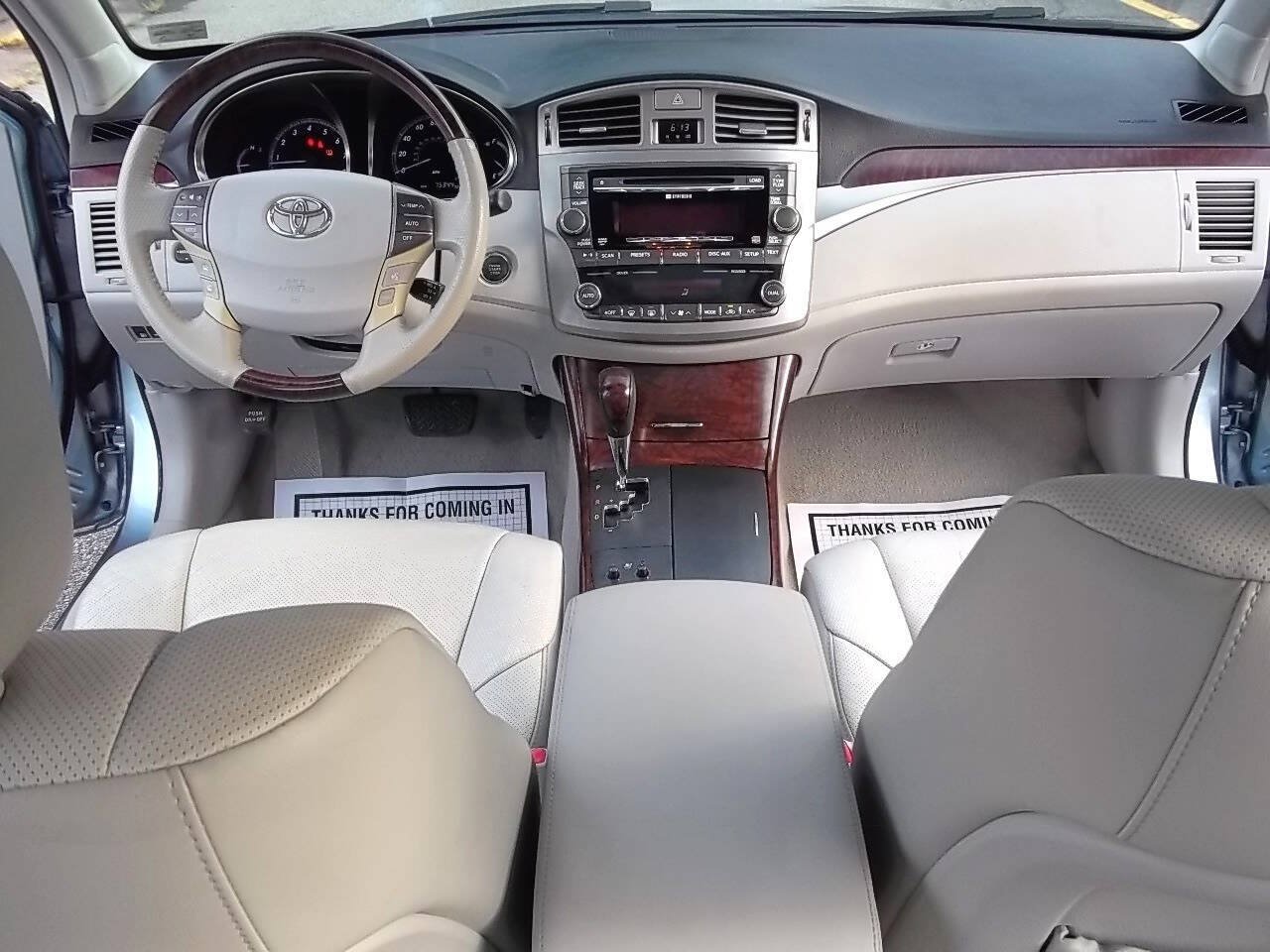 Used 2011 Toyota Avalon Limited FWD image 5