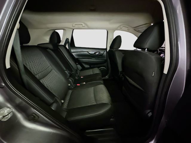 Used 2018 Nissan Rogue SV w/ Premium Package image 21