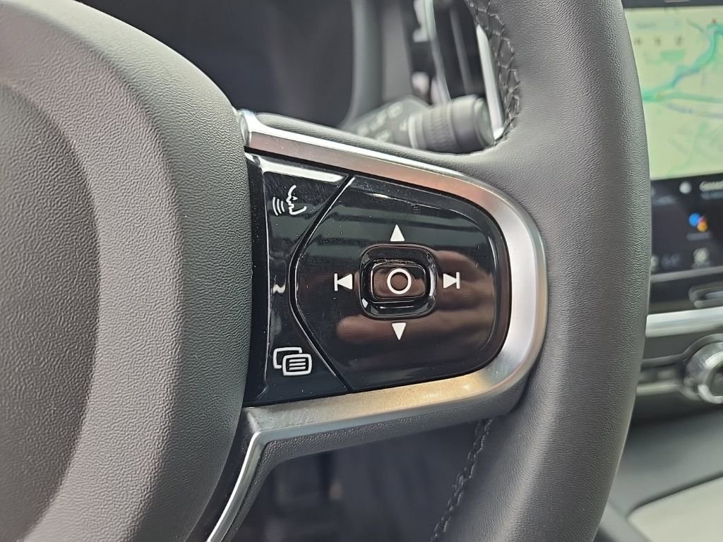 Certified 2024 Volvo V60 B5 Cross Country Ultimate image 21