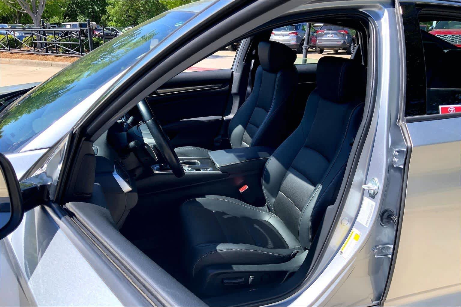 Used 2022 Honda Accord Sport image 8