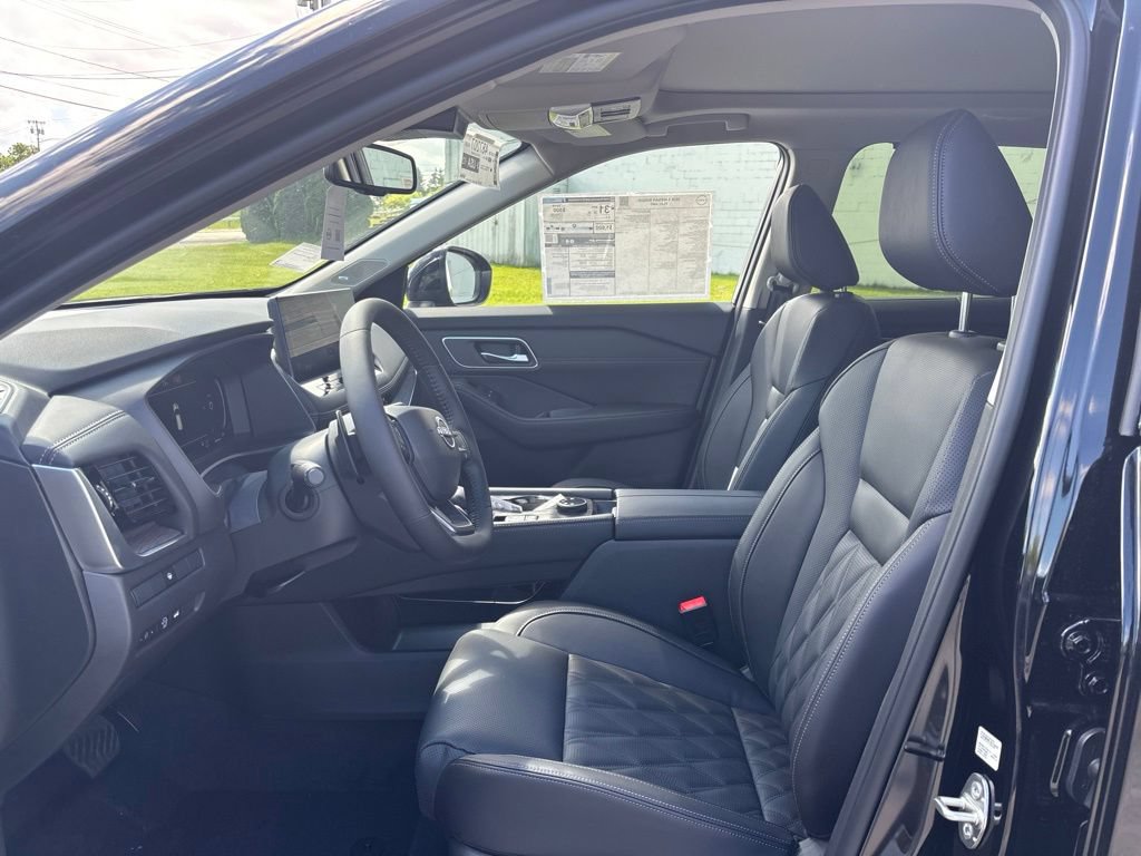 New 2026 Nissan Rogue Platinum AWD/4WD image 11