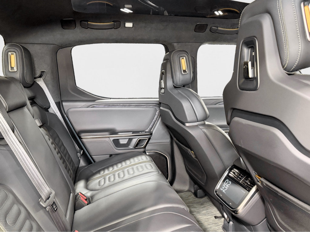 Used 2022 Rivian R1T Adventure AWD/4WD image 21