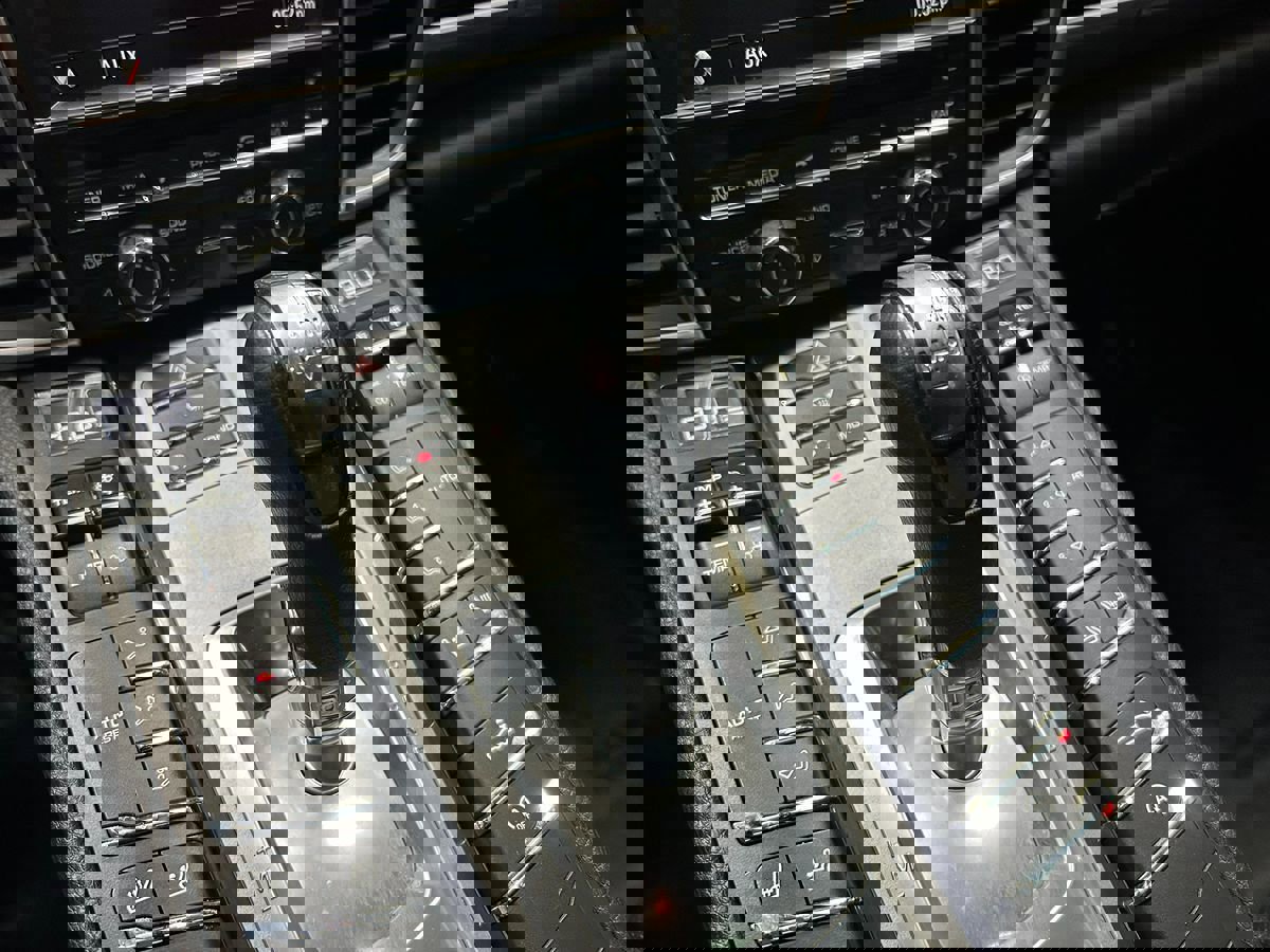 Used 2012 Porsche Panamera 4 image 34