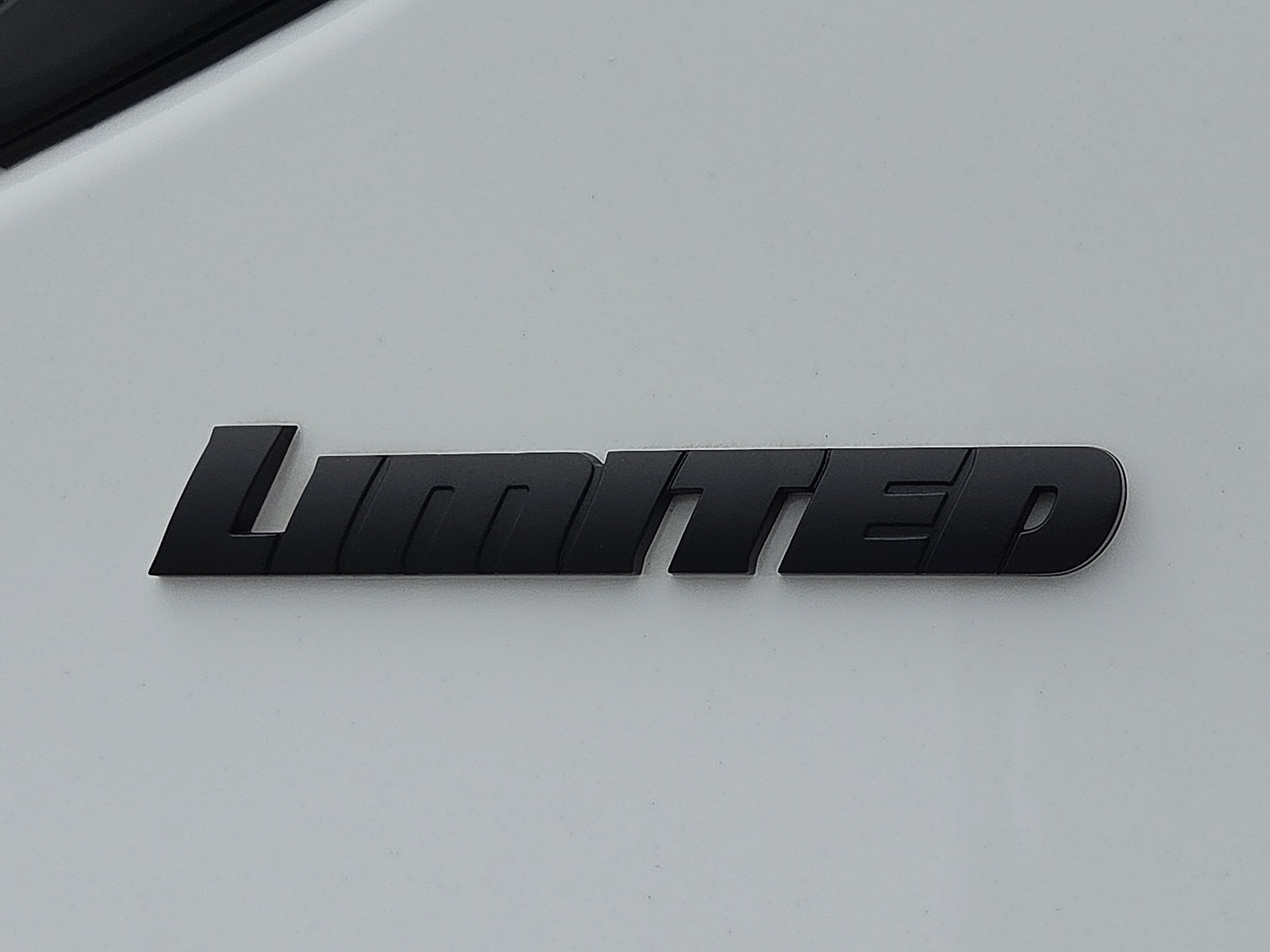 Used 2025 Toyota Tundra Limited w/ TRD Off-Road Package AWD/4WD image 8