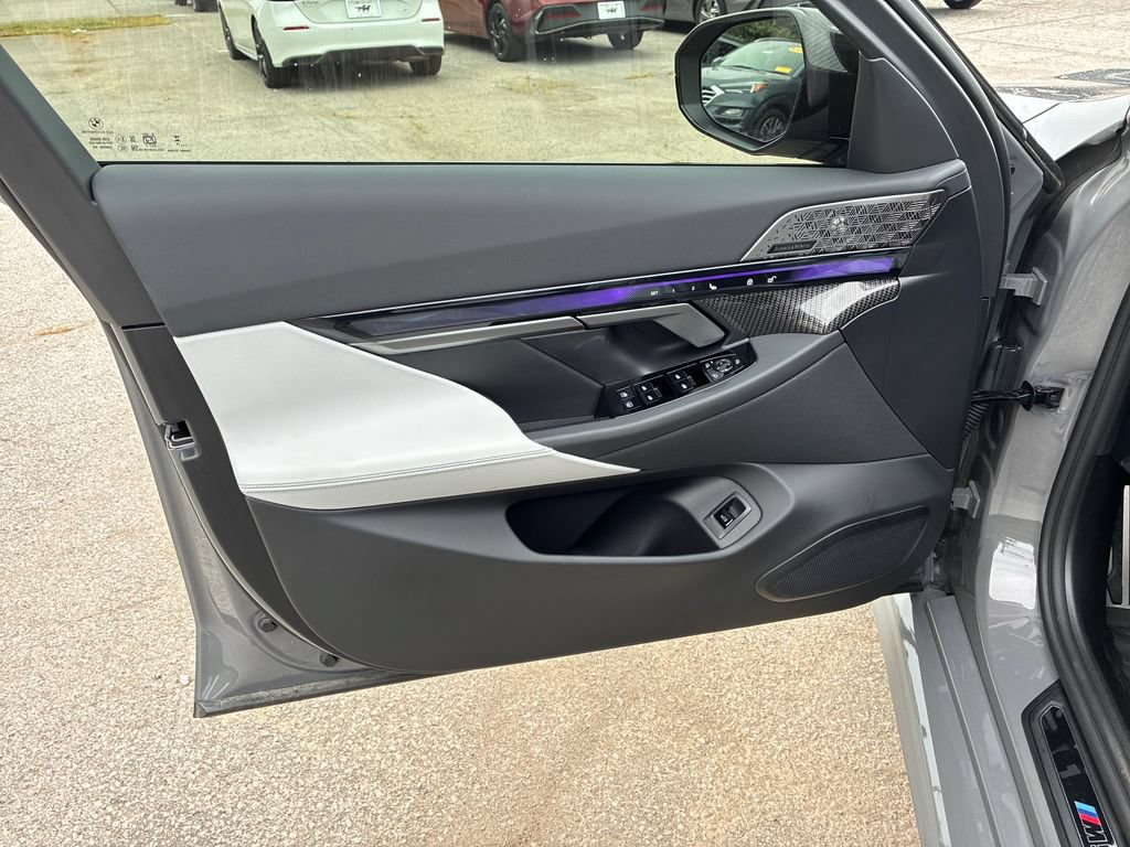New 2027 BMW M5 w/ Carbon Package AWD/4WD image 10