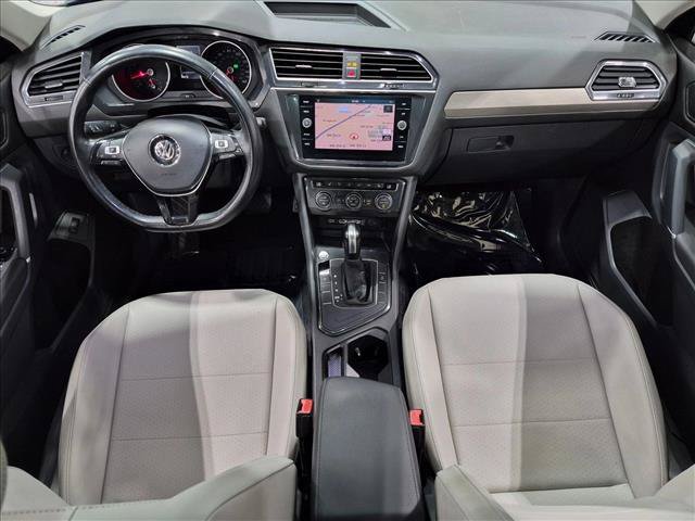 Used 2018 Volkswagen Tiguan SEL FWD image 19