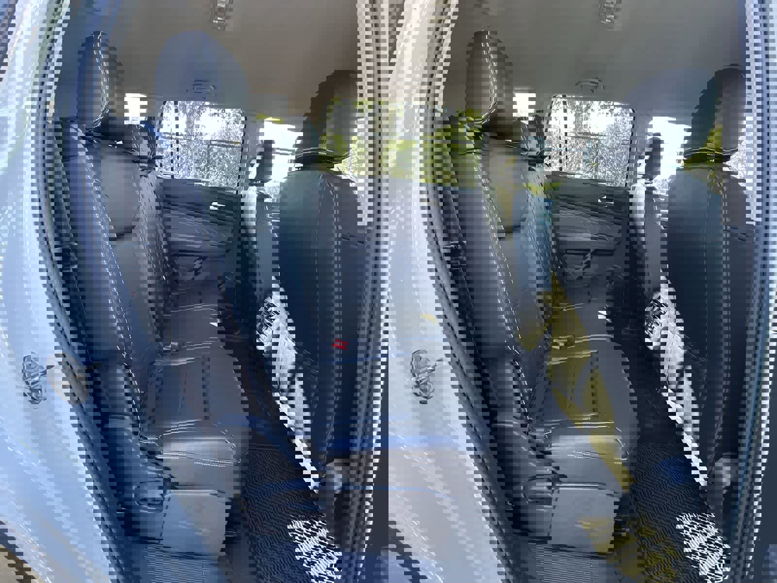 Used 2023 Volkswagen Atlas SE FWD image 19