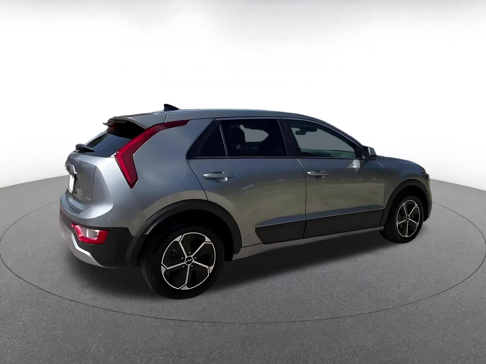 Used 2026 Kia Niro LX FWD image 14