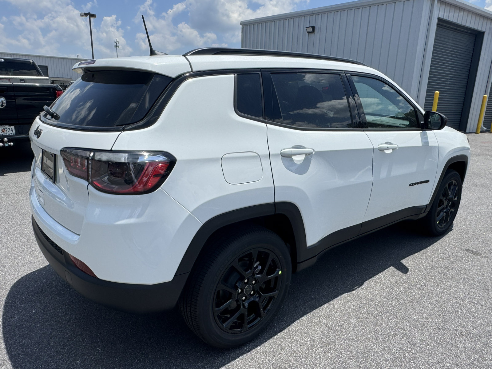 New 2026 Jeep Compass Latitude AWD/4WD image 5