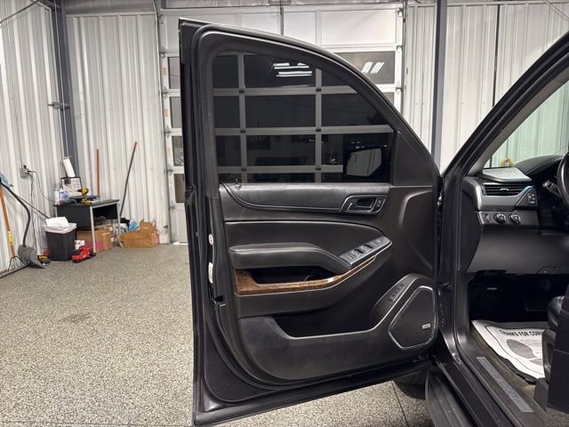 Used 2017 Chevrolet Suburban LT AWD/4WD image 7