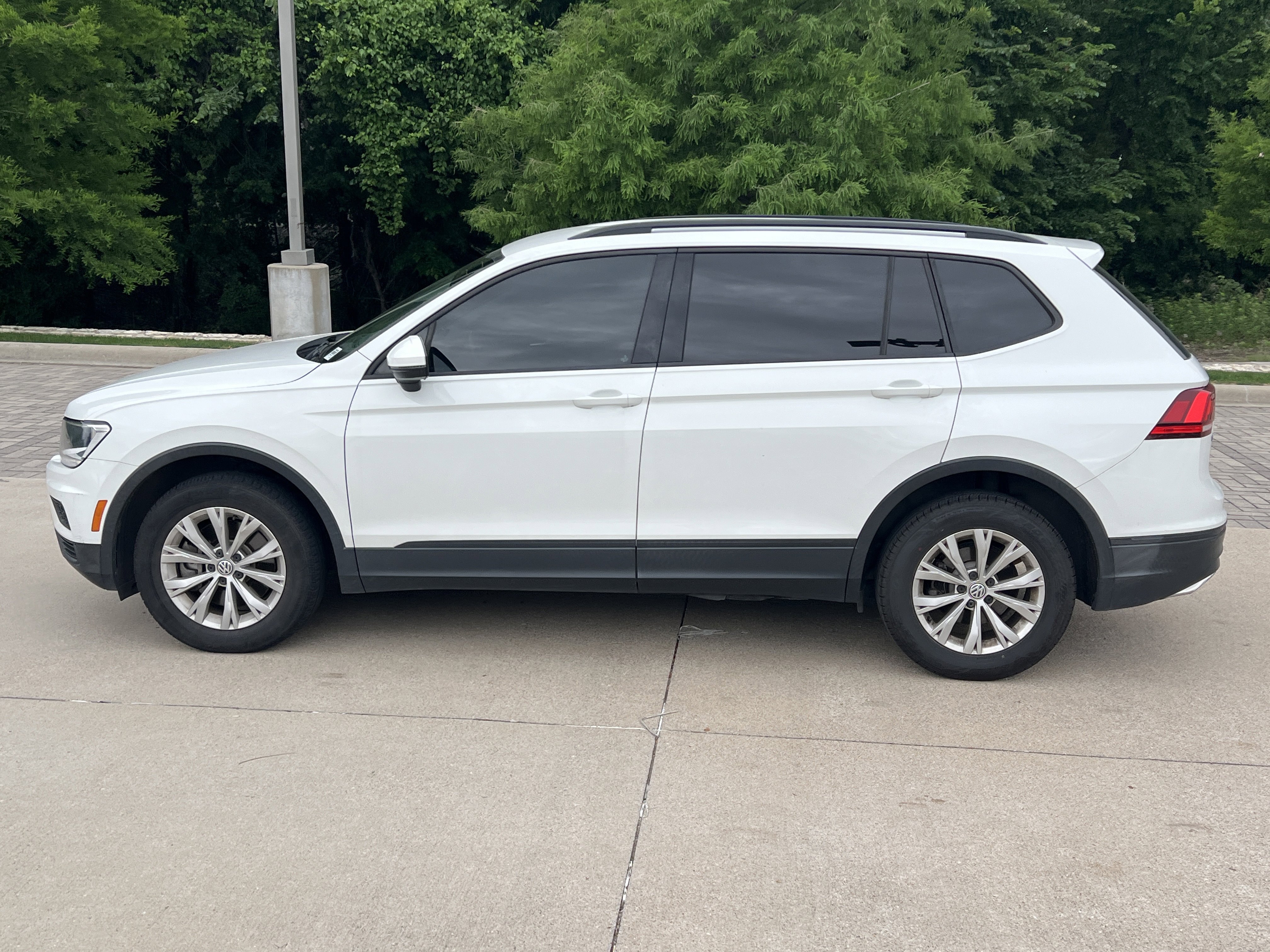 Used 2018 Volkswagen Tiguan S FWD image 7
