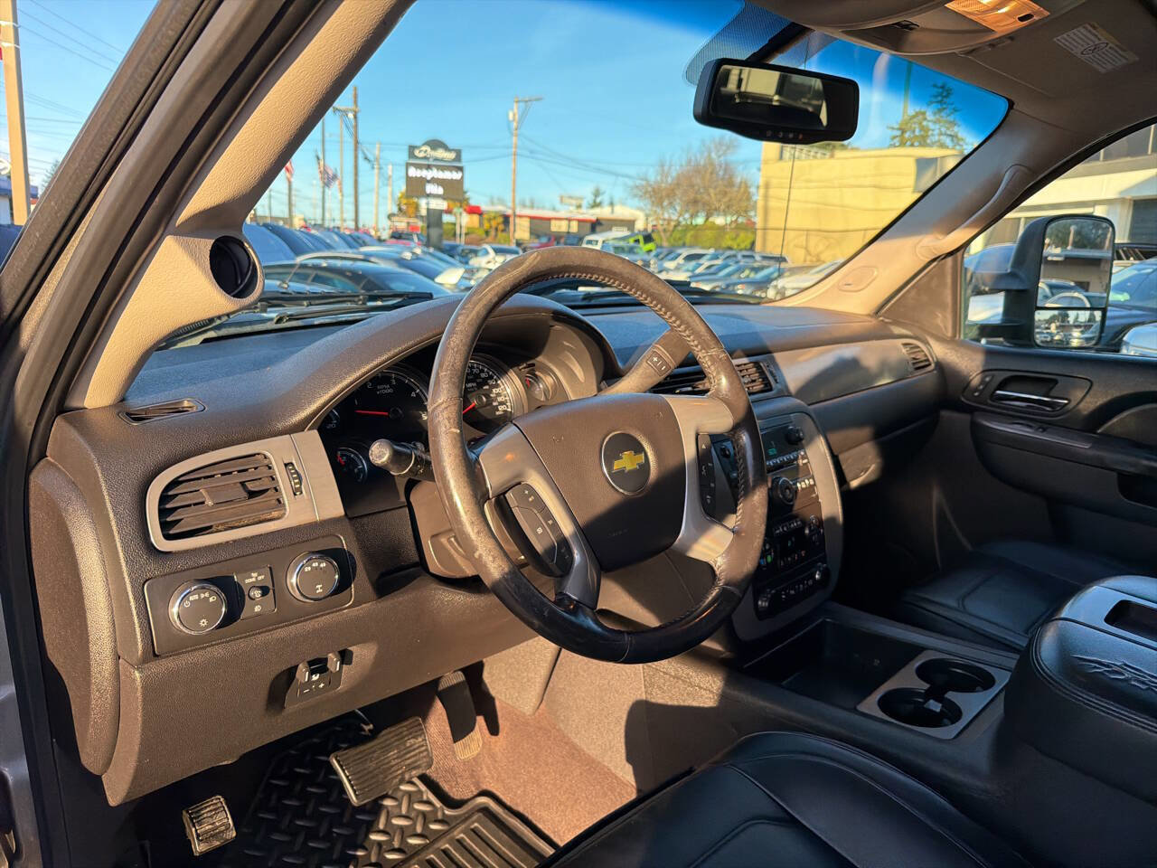 Used 2013 Chevrolet Silverado 2500 LTZ w/ LTZ Plus Package image 33