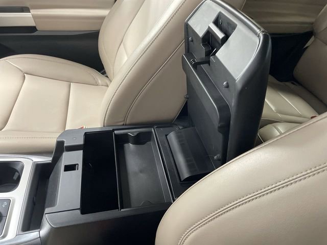 Used 2022 Ford Explorer XLT w/ Equipment Group 202A image 21