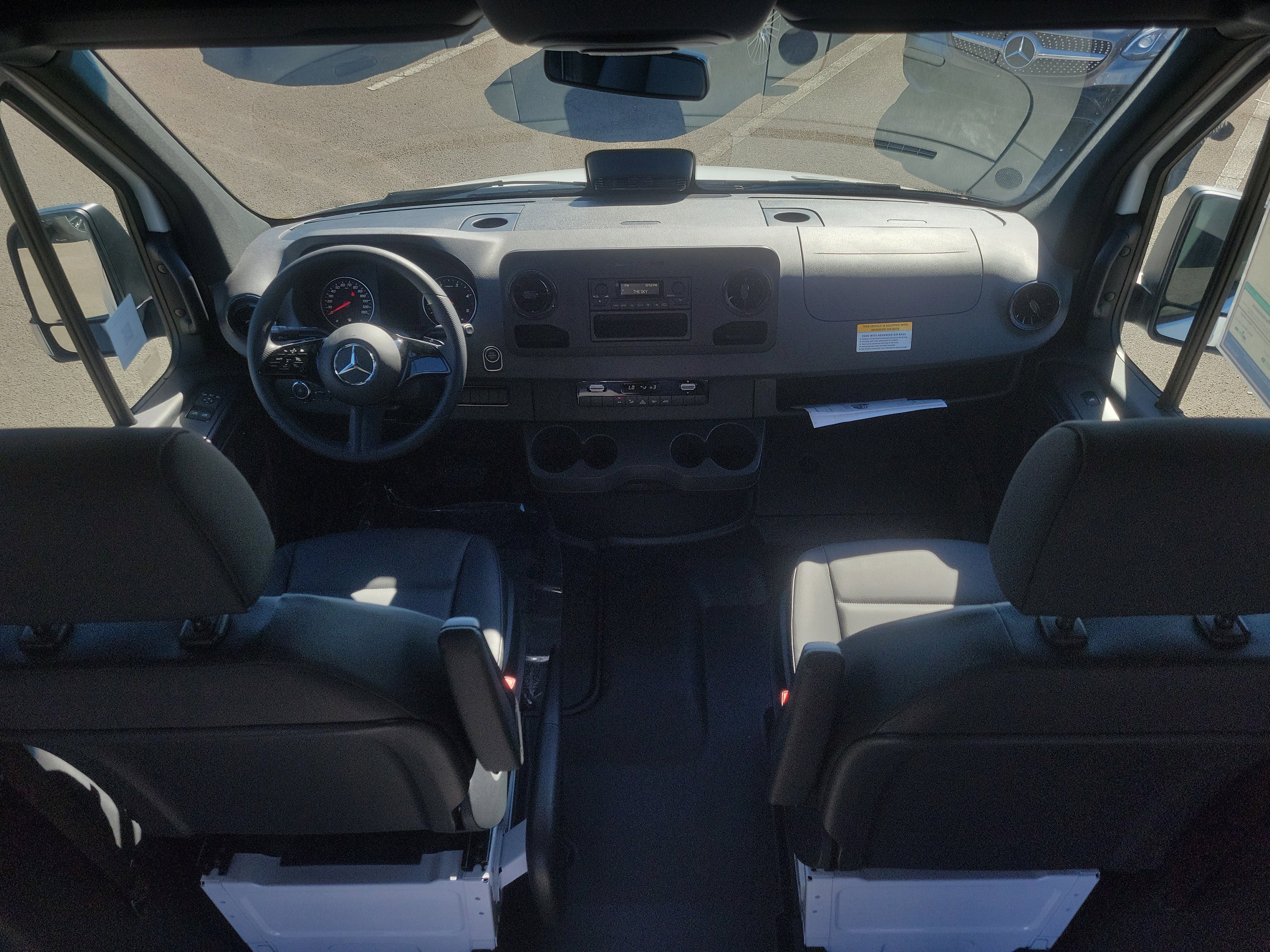 Used 2025 Mercedes-Benz Sprinter 2500 image 13